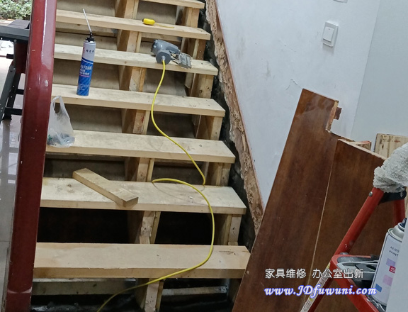 南京楼梯加固,南京楼梯维修,南京木楼梯维修加固